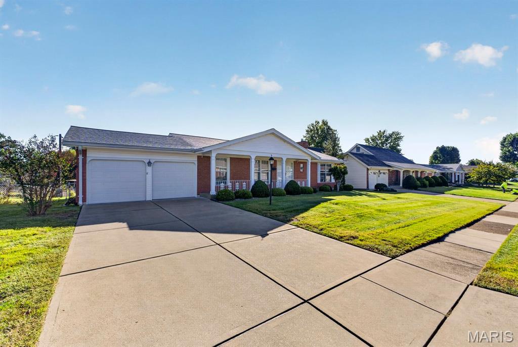 Photo of 5414 Danforth Drive, Unincorporated, MO 63129 (MLS # 26067421)
