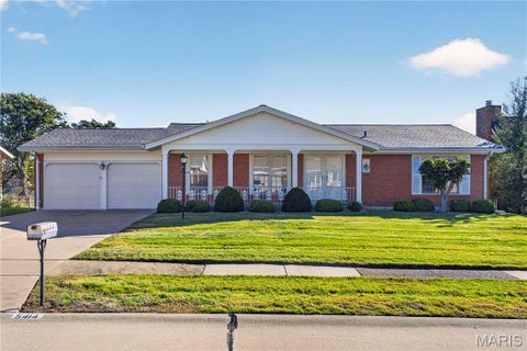 Photo of 5414 Danforth Drive, Unincorporated, MO 63129 (MLS # 26067421)