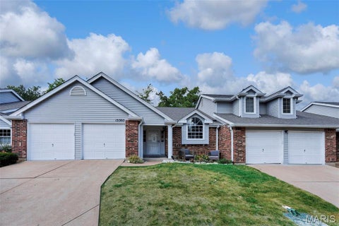 Photo of 13305 Woodlake Village Court, Chesterfield, MO 63141 (MLS # 26060573)