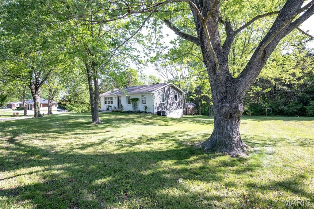 Photo of 5715 Dove Lake Road, Jefferson City, MO 65101 (MLS # 26024754)