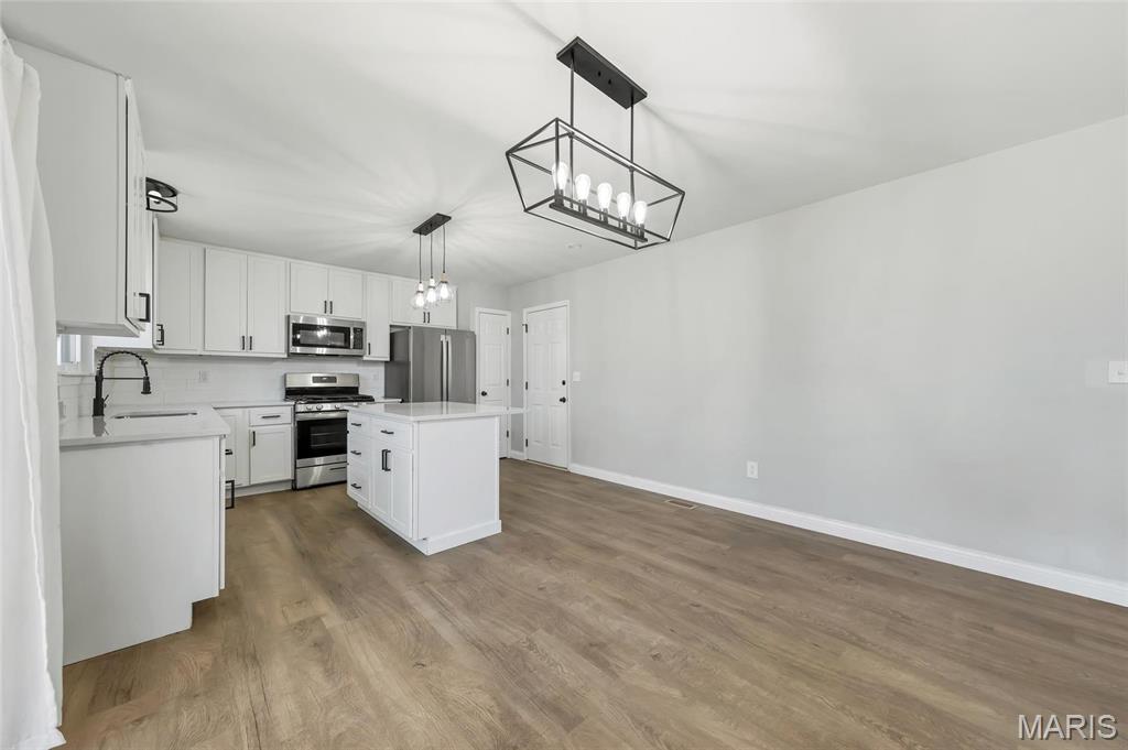 Twin Chimneys Village I Thorn Hill - Residential Lease