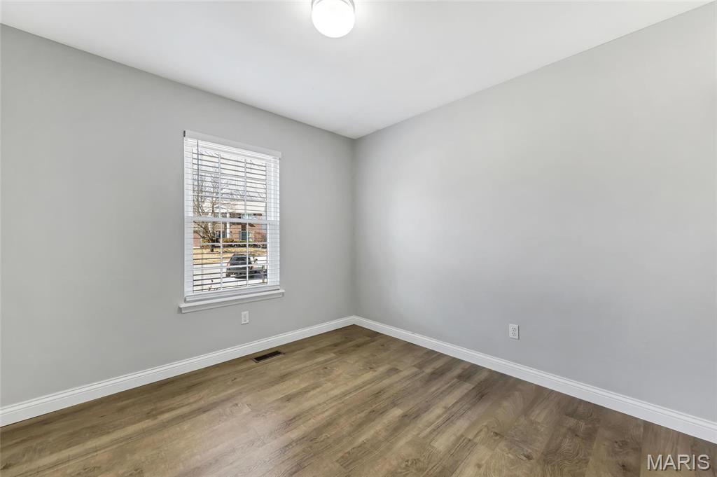 Twin Chimneys Village I Thorn Hill - Residential Lease