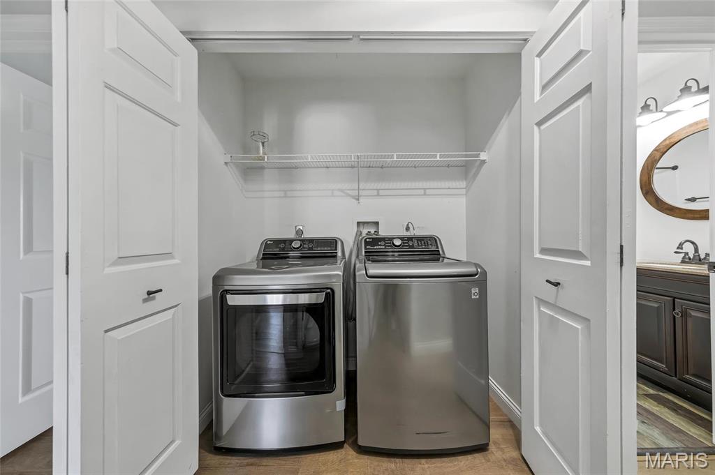 Twin Chimneys Village I Thorn Hill - Residential Lease