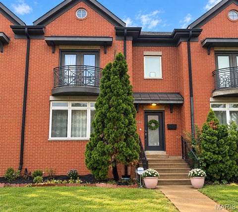 Photo of St Louis, MO 63108 (MLS # 26058634)