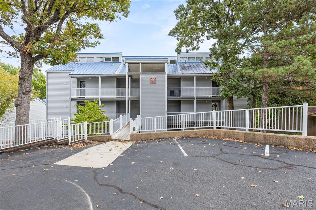 Hawks Nest Lodge - Residential