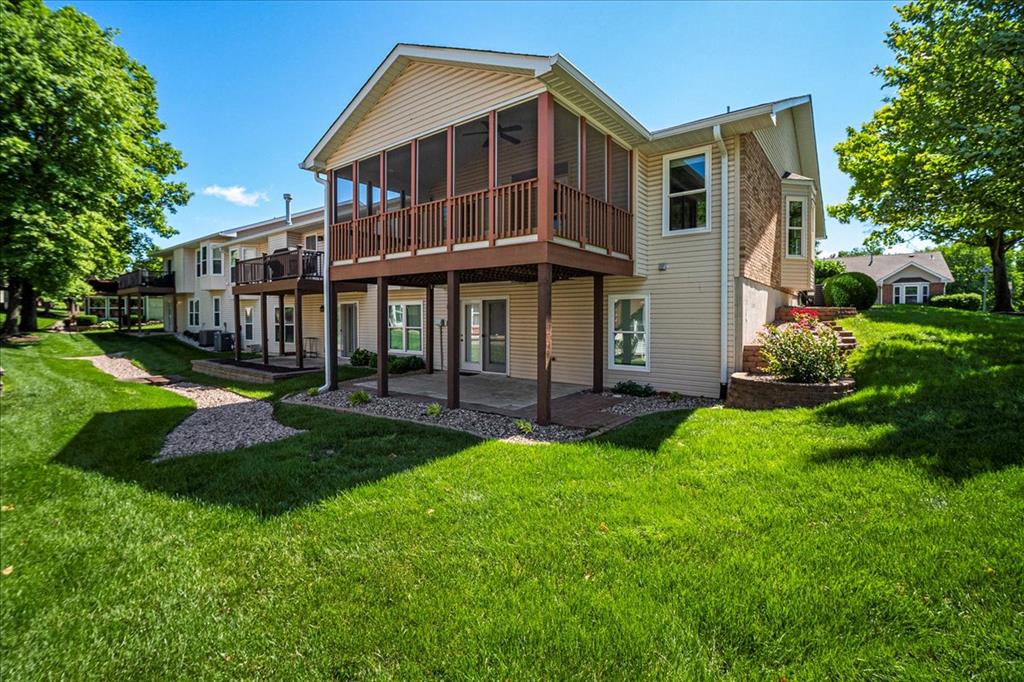 St Charles, Missouri 63303, United States, 3 Bedrooms Bedrooms, ,3 BathroomsBathrooms,Residential,Pending,136995