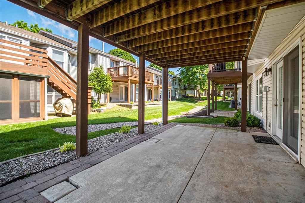 St Charles, Missouri 63303, United States, 3 Bedrooms Bedrooms, ,3 BathroomsBathrooms,Residential,Pending,136995