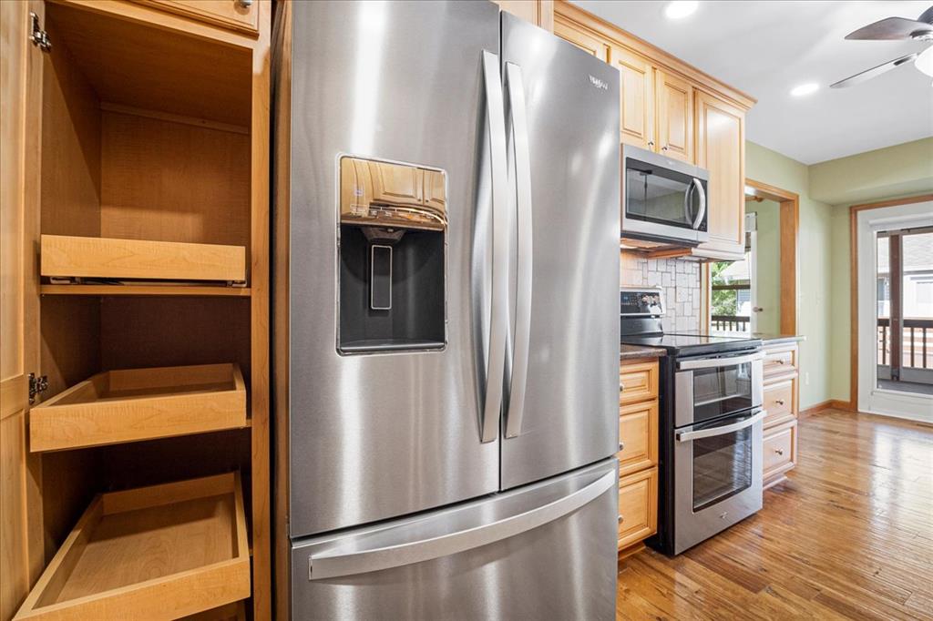 St Charles, Missouri 63303, United States, 3 Bedrooms Bedrooms, ,3 BathroomsBathrooms,Residential,Pending,136995