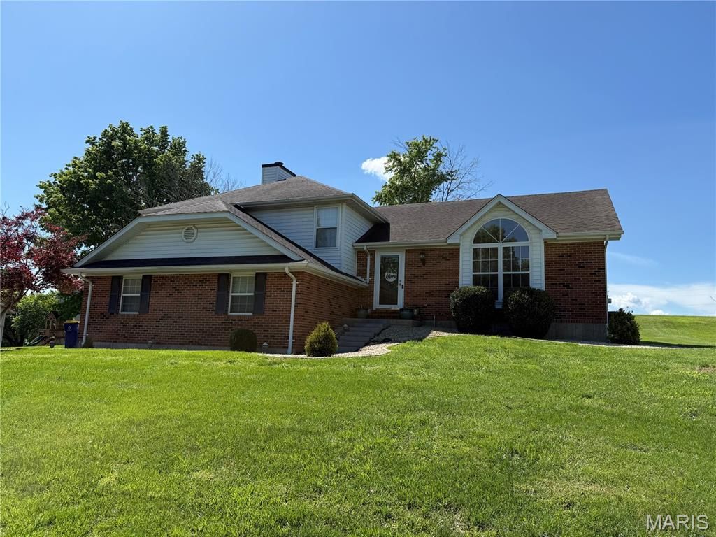 Photo of 4 Weatherby Court, Washington, MO 63090 (MLS # 26025987)