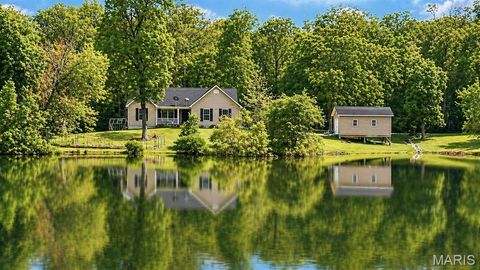 Photo of 21212 Oak Trail, Warrenton, MO 63383 (MLS # 26026706)