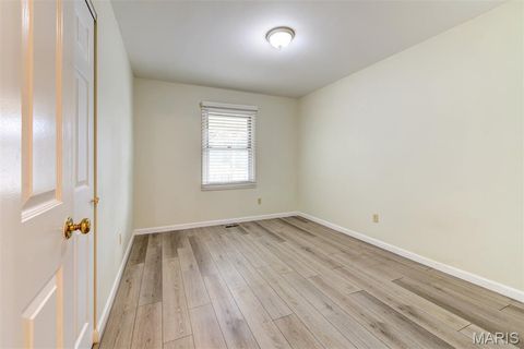 Tiny photo for 709 Turtle Cove, Ballwin, MO 63011 (MLS # 26008702)