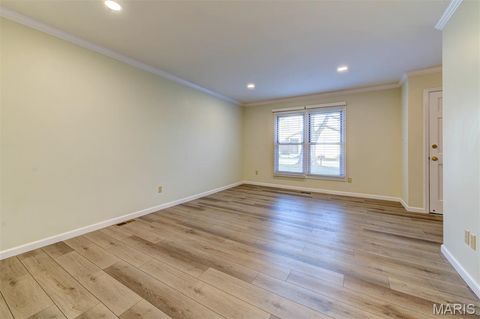 Tiny photo for 709 Turtle Cove, Ballwin, MO 63011 (MLS # 26008702)