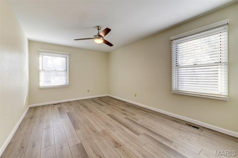 Tiny photo for 709 Turtle Cove, Ballwin, MO 63011 (MLS # 26008702)