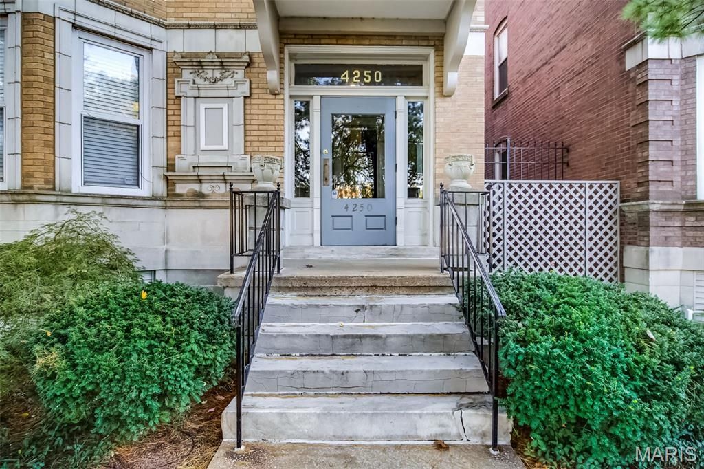 Photo of 4250 Lindell Boulevard #A, St Louis, MO 63108 (MLS # 25072776)