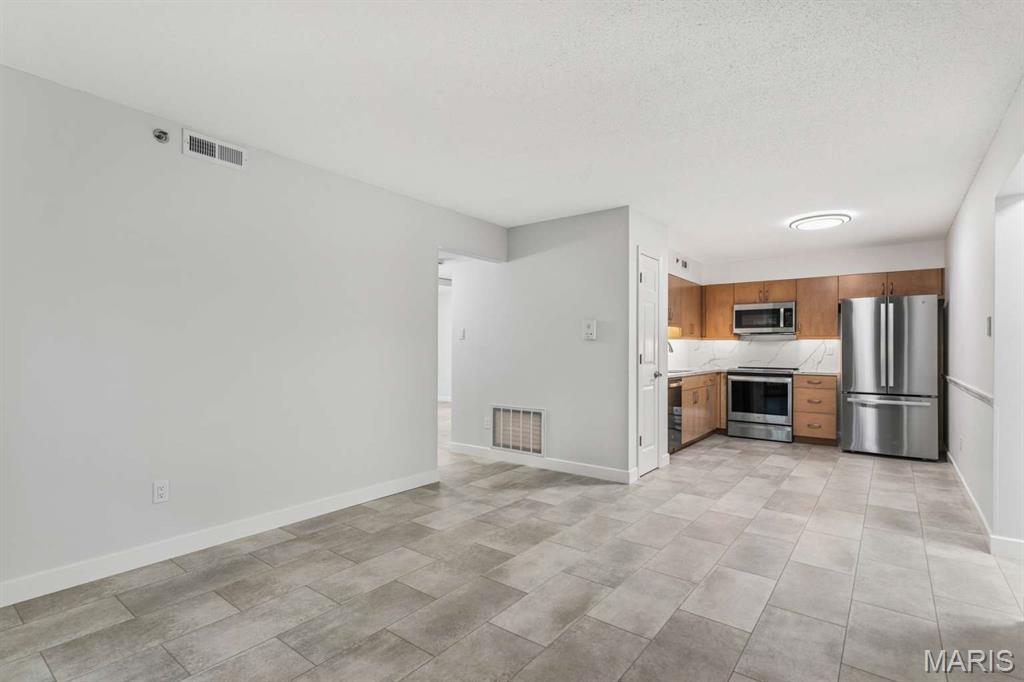 Hanna Place Condominiums - Residential