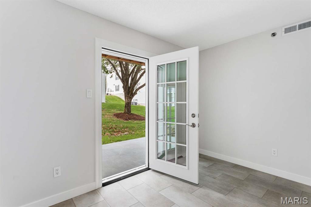 Hanna Place Condominiums - Residential