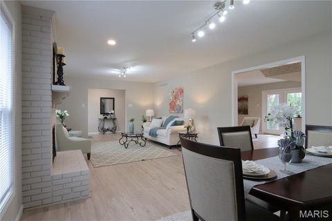 Tiny photo for 13815 olive Boulevard, Chesterfield, MO 63017 (MLS # 26019518)