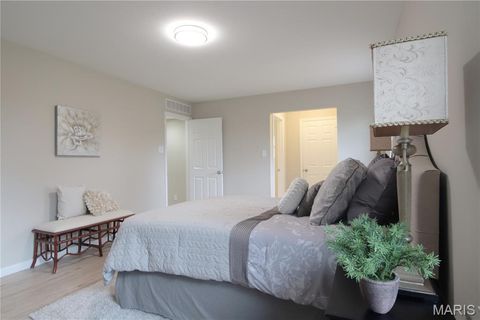 Tiny photo for 13815 olive Boulevard, Chesterfield, MO 63017 (MLS # 26019518)