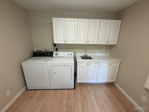 Tiny photo for 16323 Bellingham Drive, Chesterfield, MO 63017 (MLS # 26052396)