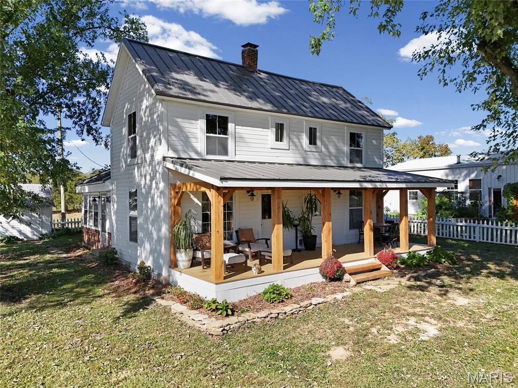 Photo of 6933 Russell Road, Hillsboro, MO 63050 (MLS # 26022551)