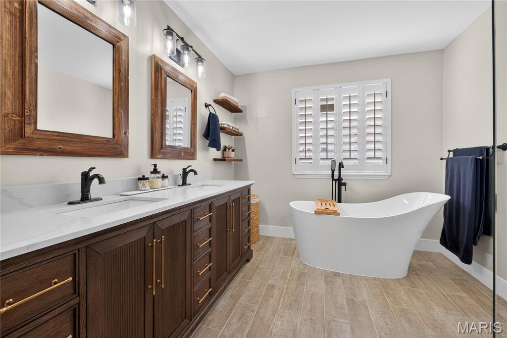 Glenmaro #4 - Residential