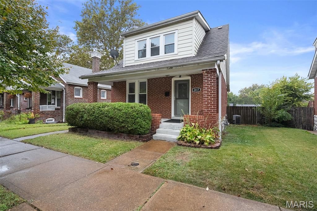 Photo of 2817 Knox Court, St Louis, MO 63139 (MLS # 25073036)