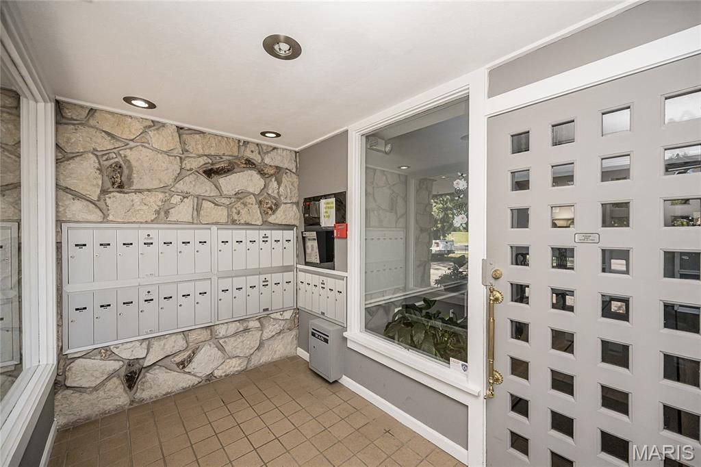 590 Sarah Lane 401