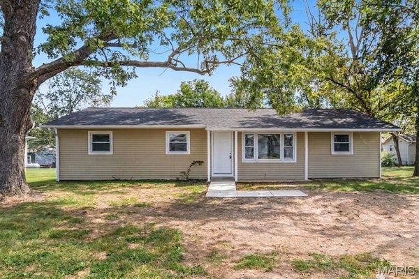 545 JOHNSON ST, BOURBON, MO 65441 - Image d0e8df5c2667d4a18c4ece5bcb40b09c/3443413174