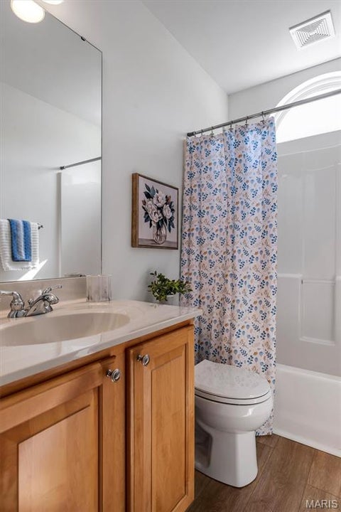 Tiny photo for 104 Coppersmith Court, St Charles, MO 63301 (MLS # 26058051)