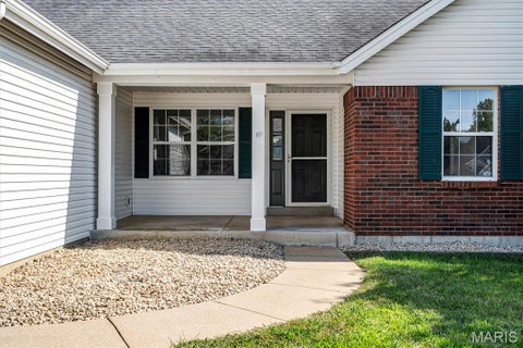 Tiny photo for 104 Coppersmith Court, St Charles, MO 63301 (MLS # 26058051)