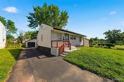 Tiny photo for 321 Caithness Road, St Louis, MO 63137 (MLS # 26037521)