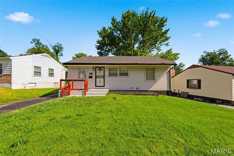 Tiny photo for 321 Caithness Road, St Louis, MO 63137 (MLS # 26037521)