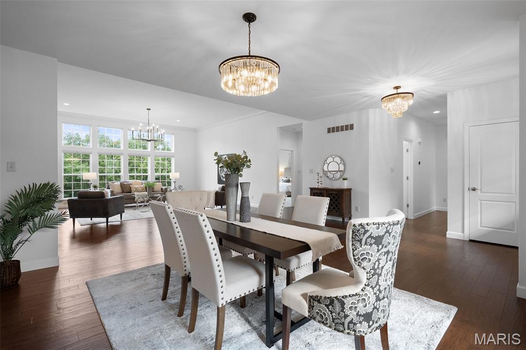 Chesterfield, Missouri 63017, United States, 5 Bedrooms Bedrooms, ,5 BathroomsBathrooms,Residential,Active,171347