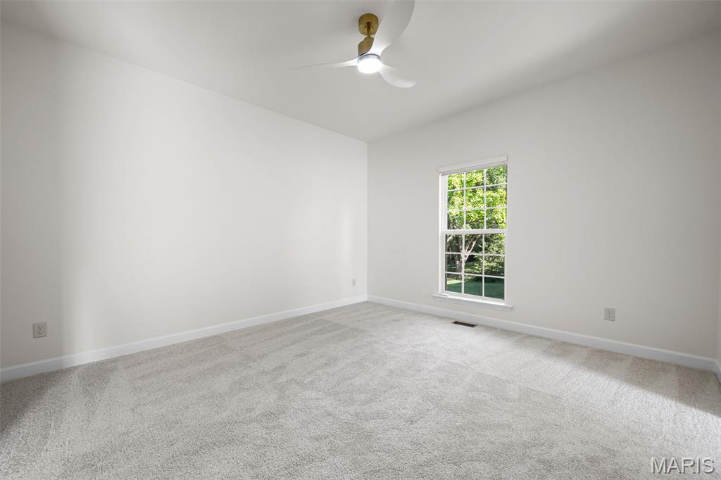 Chesterfield, Missouri 63017, United States, 5 Bedrooms Bedrooms, ,5 BathroomsBathrooms,Residential,Active,171347