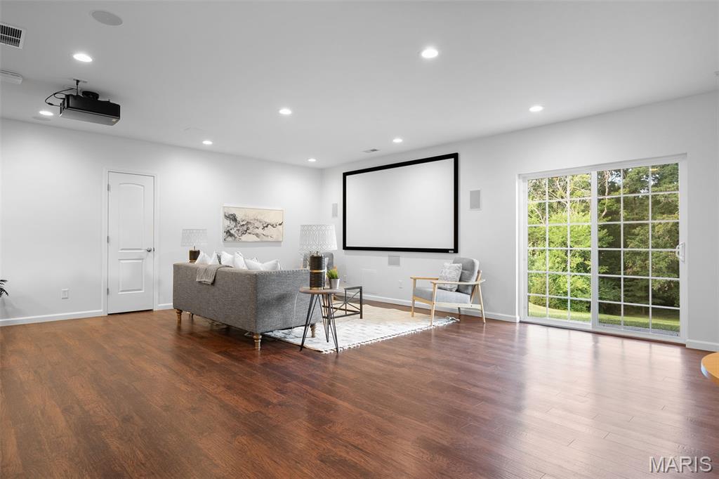 Chesterfield, Missouri 63017, United States, 5 Bedrooms Bedrooms, ,5 BathroomsBathrooms,Residential,Active,171347