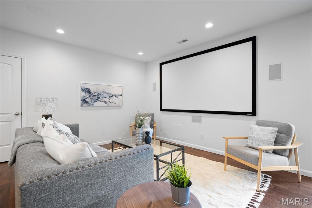 Chesterfield, Missouri 63017, United States, 5 Bedrooms Bedrooms, ,5 BathroomsBathrooms,Residential,Active,171347