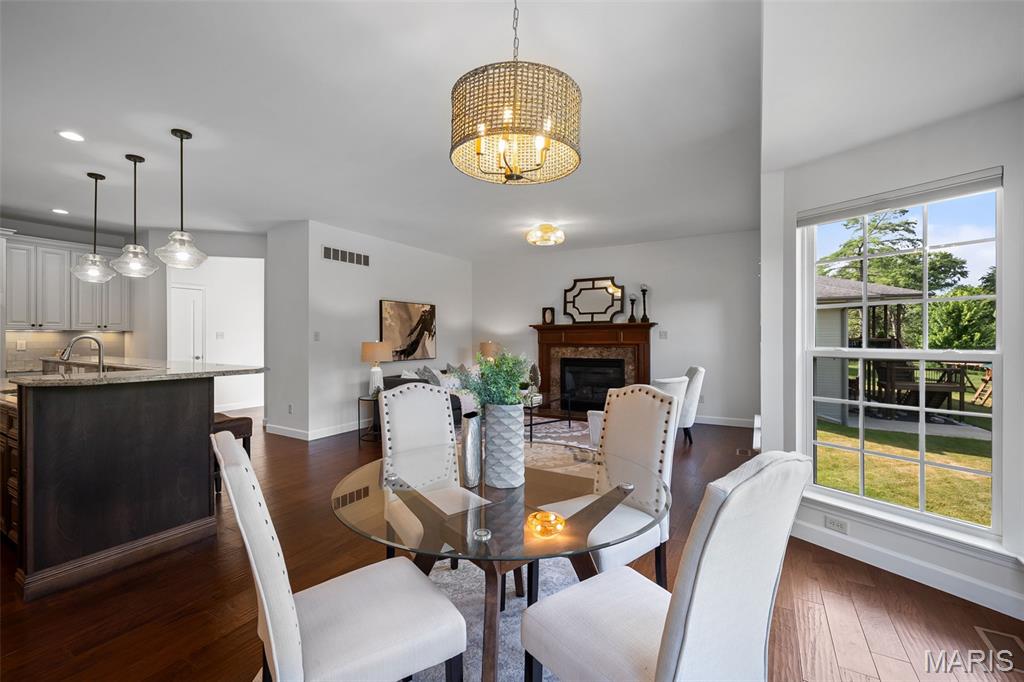 Chesterfield, Missouri 63017, United States, 5 Bedrooms Bedrooms, ,5 BathroomsBathrooms,Residential,Active,171347