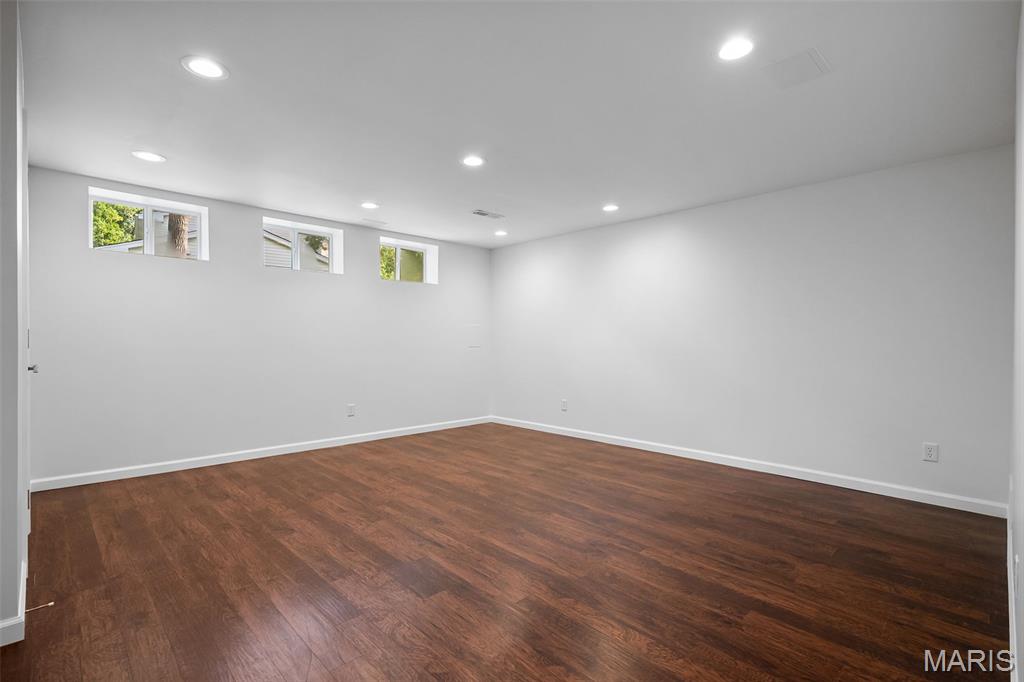 Chesterfield, Missouri 63017, United States, 5 Bedrooms Bedrooms, ,5 BathroomsBathrooms,Residential,Active,171347