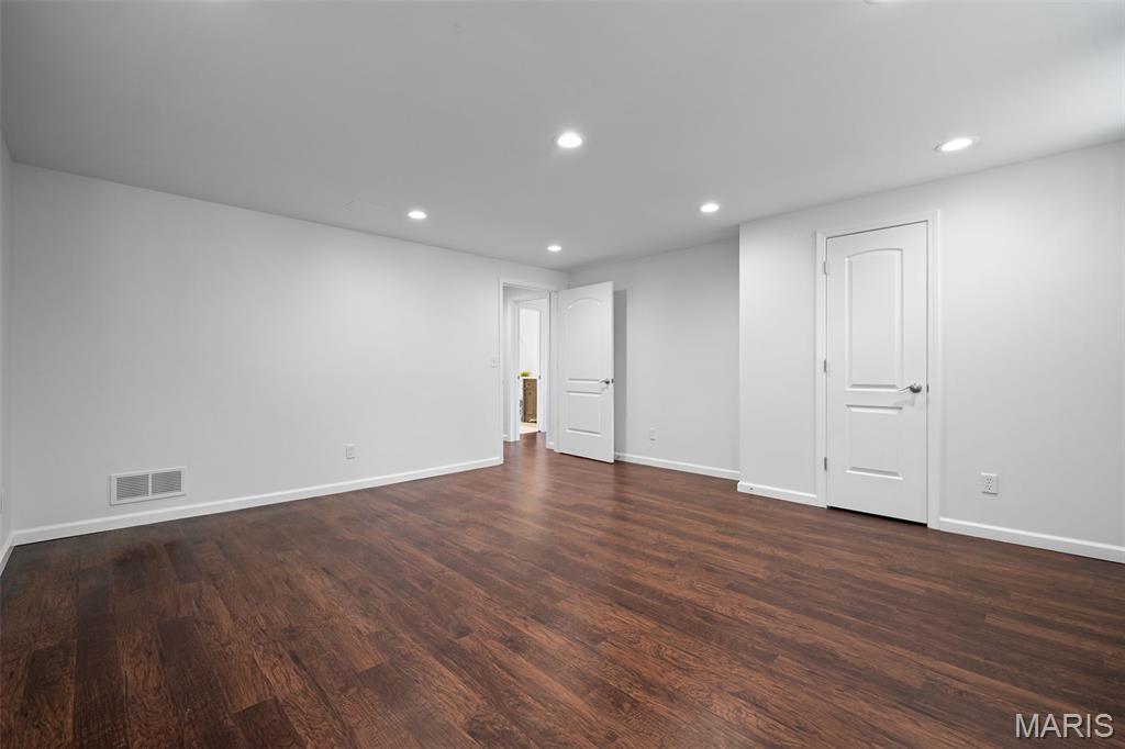 Chesterfield, Missouri 63017, United States, 5 Bedrooms Bedrooms, ,5 BathroomsBathrooms,Residential,Active,171347