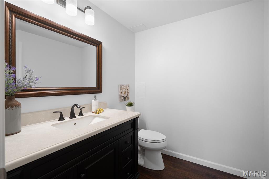 Chesterfield, Missouri 63017, United States, 5 Bedrooms Bedrooms, ,5 BathroomsBathrooms,Residential,Active,171347