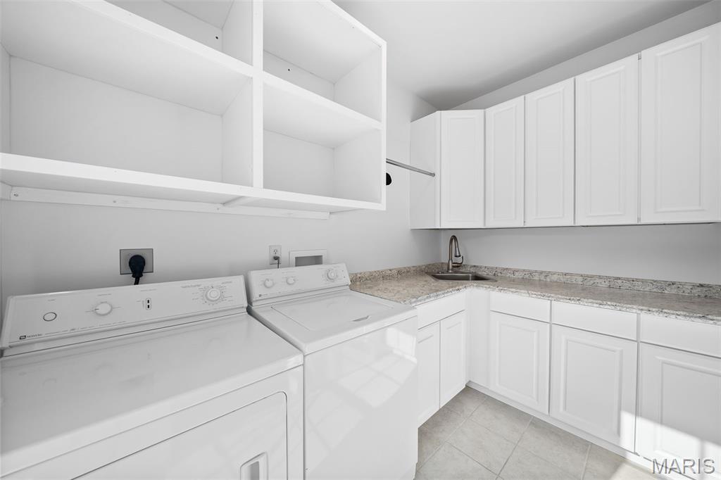 Chesterfield, Missouri 63017, United States, 5 Bedrooms Bedrooms, ,5 BathroomsBathrooms,Residential,Active,171347