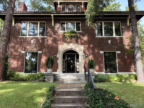 Photo of 6965 Pershing Avenue, University City, MO 63130 (MLS # 26068380)