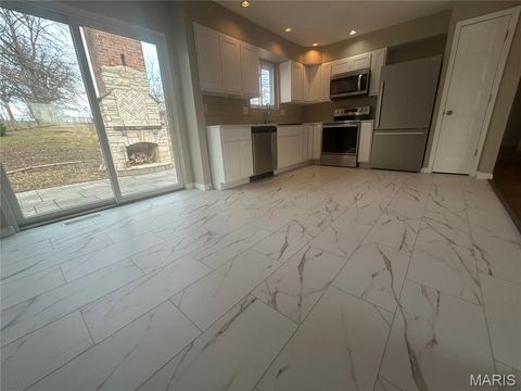 Photo of 1165 Deborah Drive, Arnold, MO 63010 (MLS # 25079761)