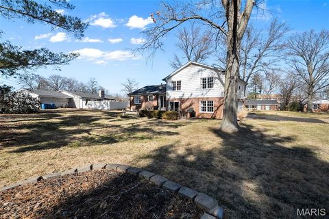 Tiny photo for 11960 Randy Drive, Creve Coeur, MO 63141 (MLS # 26003263)