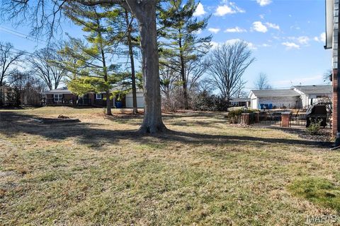 Tiny photo for 11960 Randy Drive, Creve Coeur, MO 63141 (MLS # 26003263)