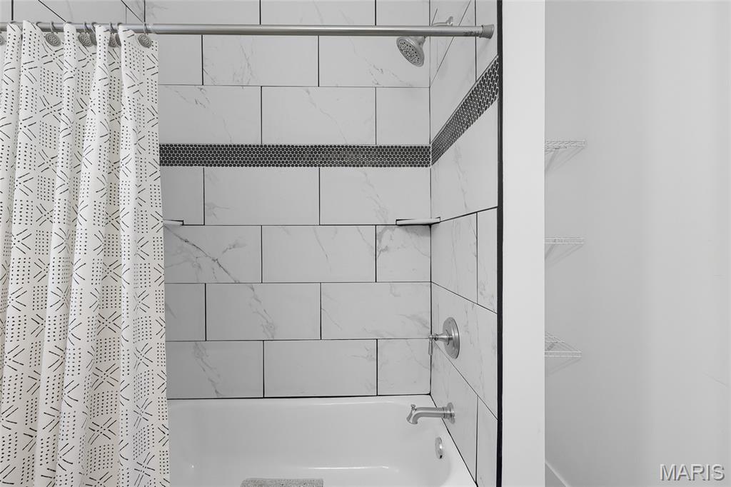 St Louis, Missouri 63107, United States, 3 Bedrooms Bedrooms, ,3 BathroomsBathrooms,Residential,Pending,202879