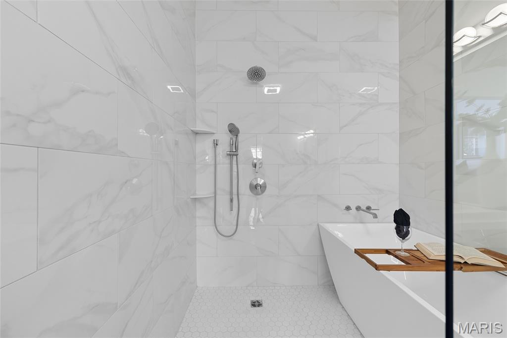 St Louis, Missouri 63107, United States, 3 Bedrooms Bedrooms, ,3 BathroomsBathrooms,Residential,Pending,202879