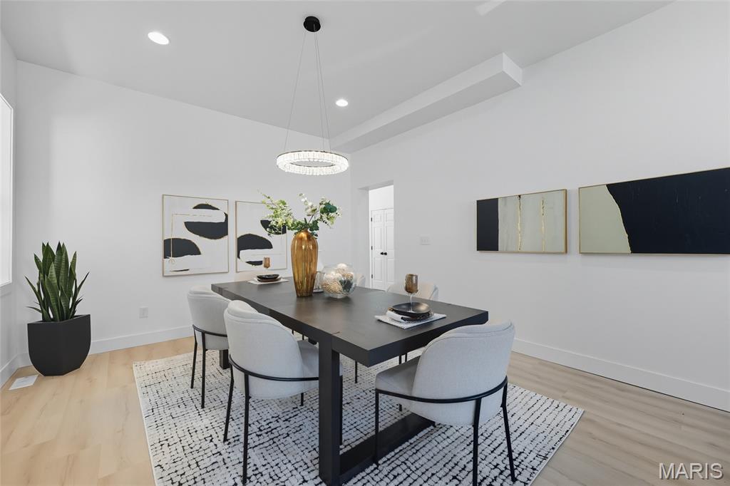 St Louis, Missouri 63107, United States, 3 Bedrooms Bedrooms, ,3 BathroomsBathrooms,Residential,Pending,202879