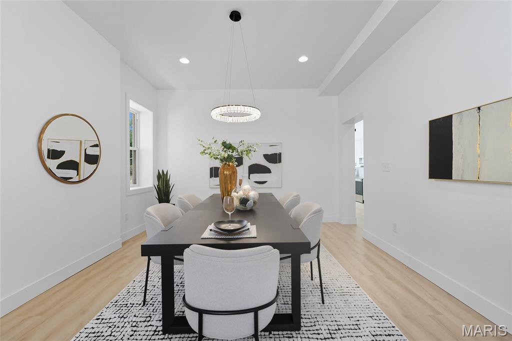 St Louis, Missouri 63107, United States, 3 Bedrooms Bedrooms, ,3 BathroomsBathrooms,Residential,Pending,202879