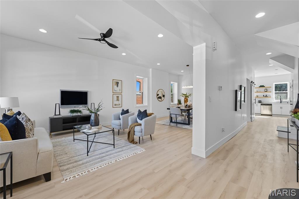 St Louis, Missouri 63107, United States, 3 Bedrooms Bedrooms, ,3 BathroomsBathrooms,Residential,Pending,202879